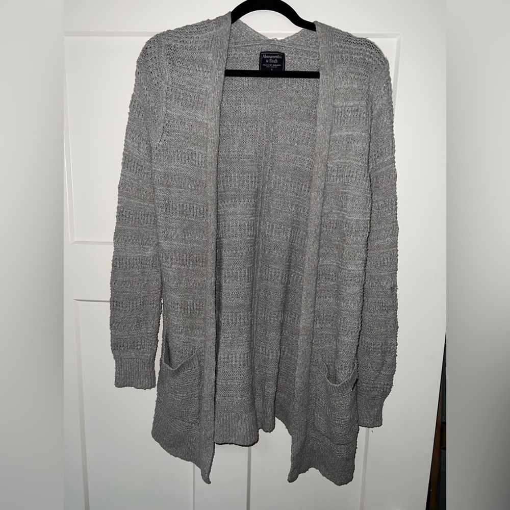Abercrombie & Fitch Light Gray Cardigan